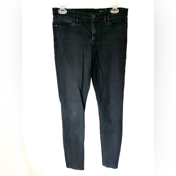 🏷️ 2/$20 Club Monaco Black Low Rise Jegging - Picture 1 of 9